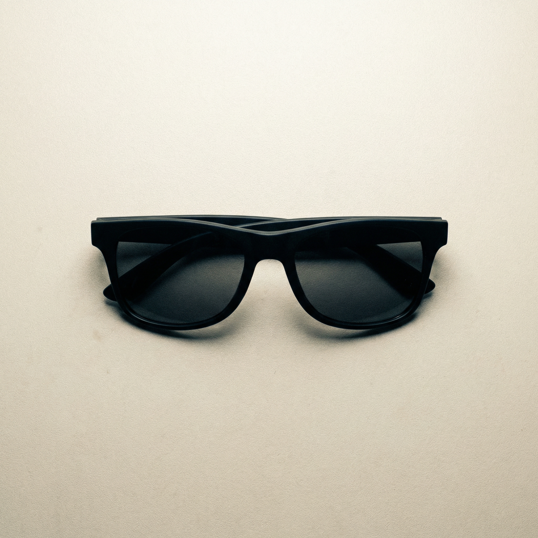 Uptones Sunglasses – Black / Smoked Lens - Breo Studio