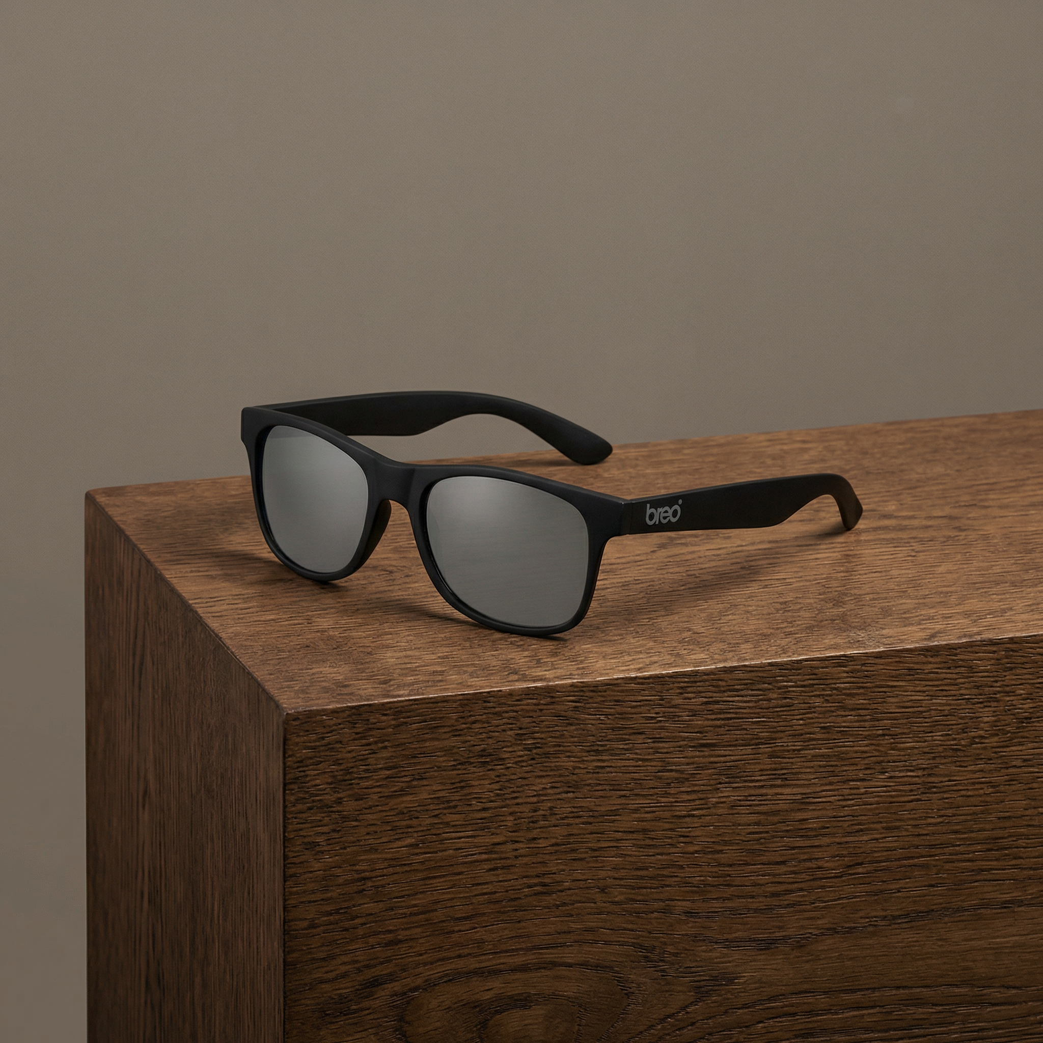 Uptones Sunglasses – Black / Smoked Lens - Breo Studio